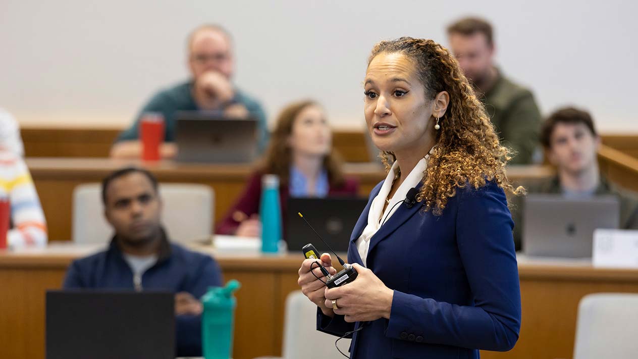 An Olin professor teaching a Flex MBA class