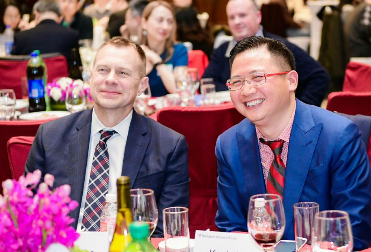 China’s Olin alumni dinner draws host of attendees