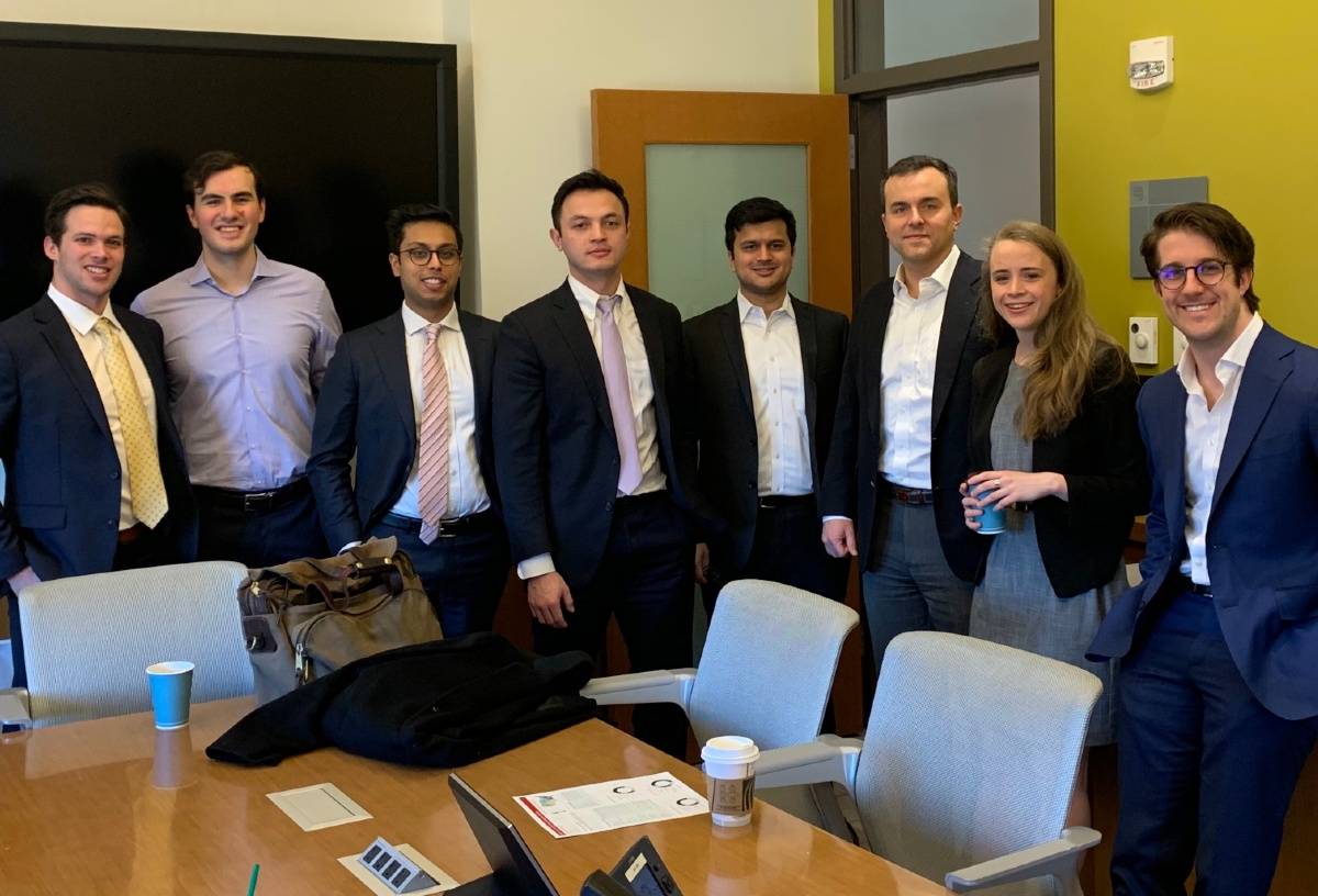 Alumni from Guggenheim, Lincoln International, Barclays, Lazard, Oppenheimer and Moelis offered insights in a superday of IB mock interviews. (Pictured left to right: Matt Bernstein, Vaios Kouvelis, Syed Ahsan, Colin McCune, Nikhil Angelo, Bill Reisner, Meg Stolberg and Calvin Works).