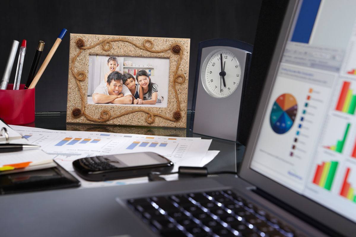 Research findings: Employee fraud decreases when they see family photos